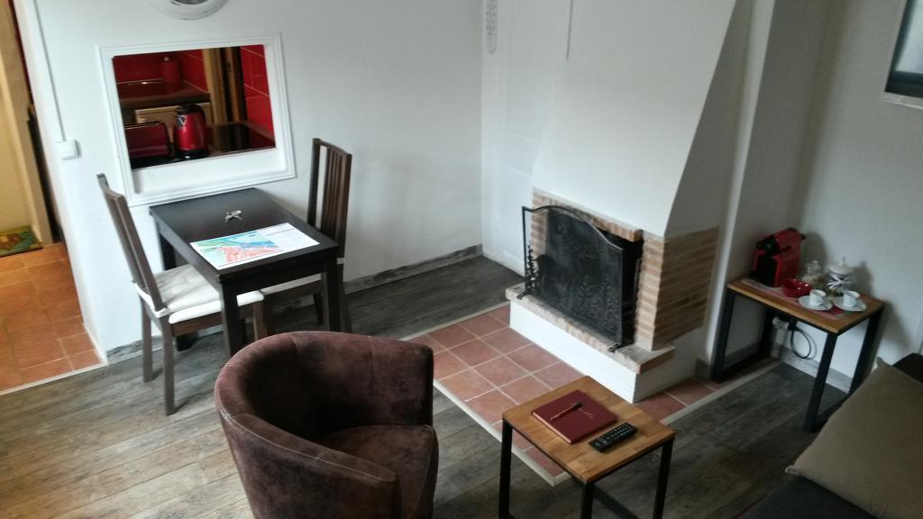 La Petite Fugue Apartment Honfleur Exterior photo